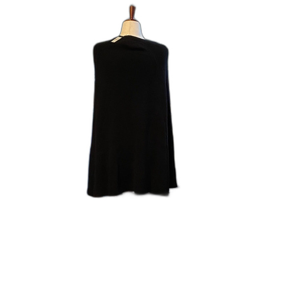 Olivia Button Cape, Size 22, in Black with Gold Buttons - Picture 3 of 5